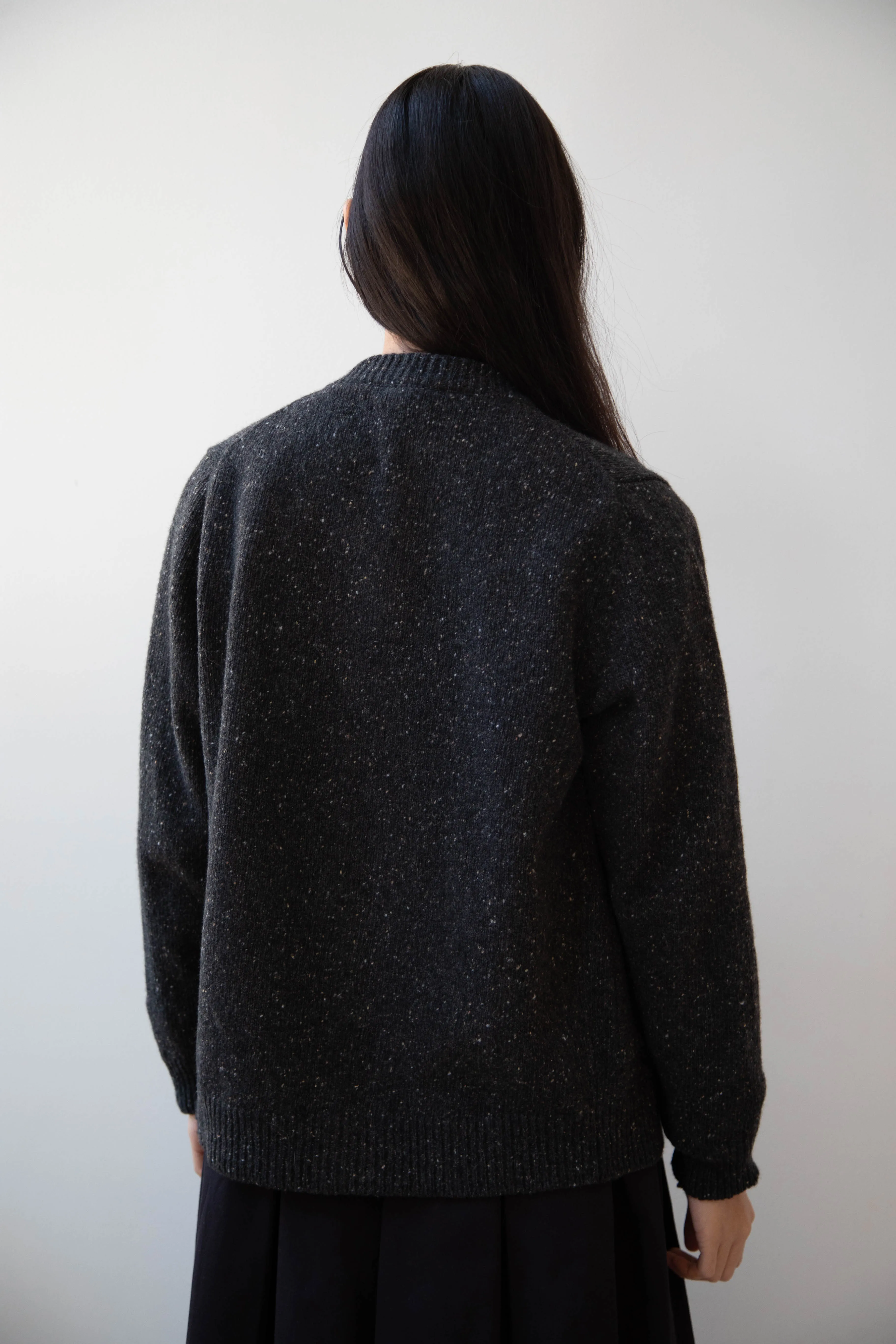 Evan Kinori | Crewneck Cardigan in Charcoal Donegal