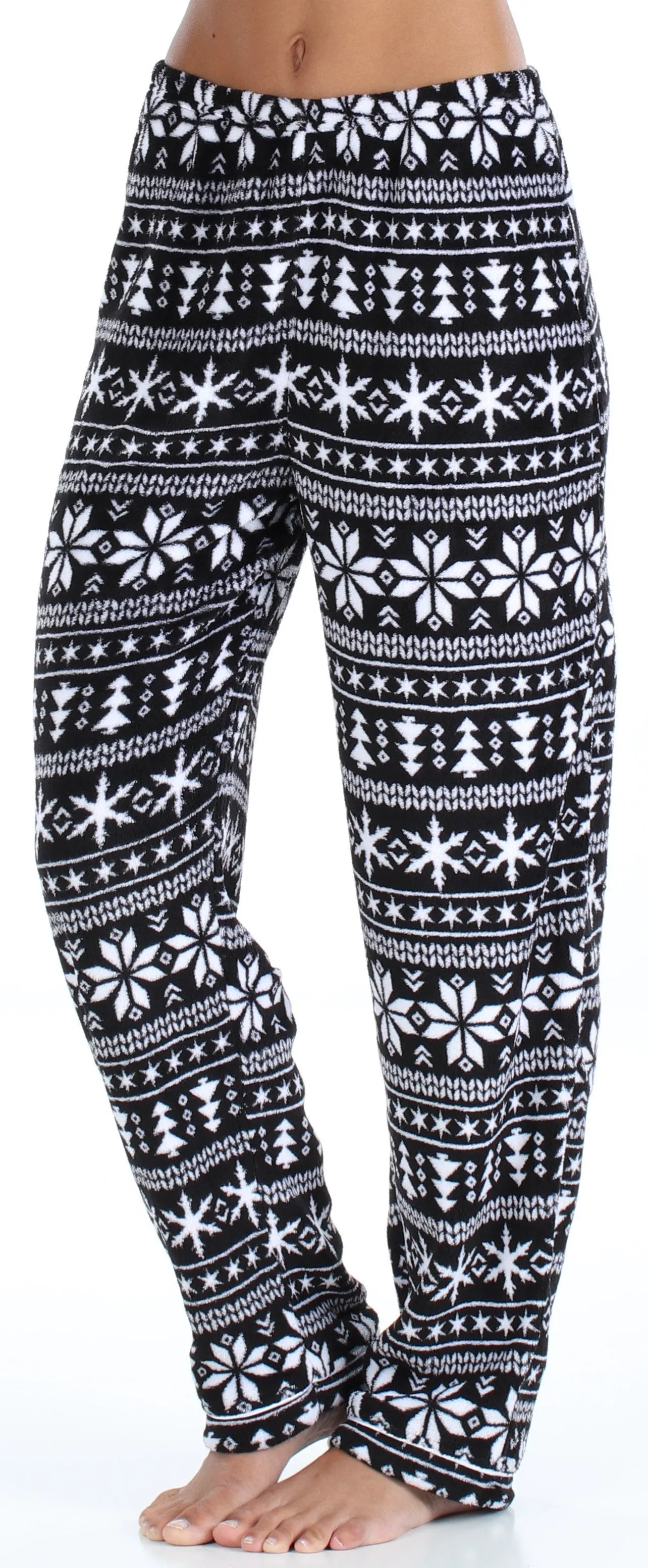 PajamaMania Women’s Fleece Long Sleeve Pajama Set